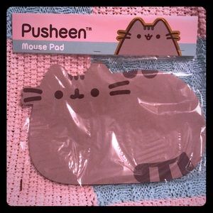 PUSHEEN BOX SPRING 2018 MOUSEPAD